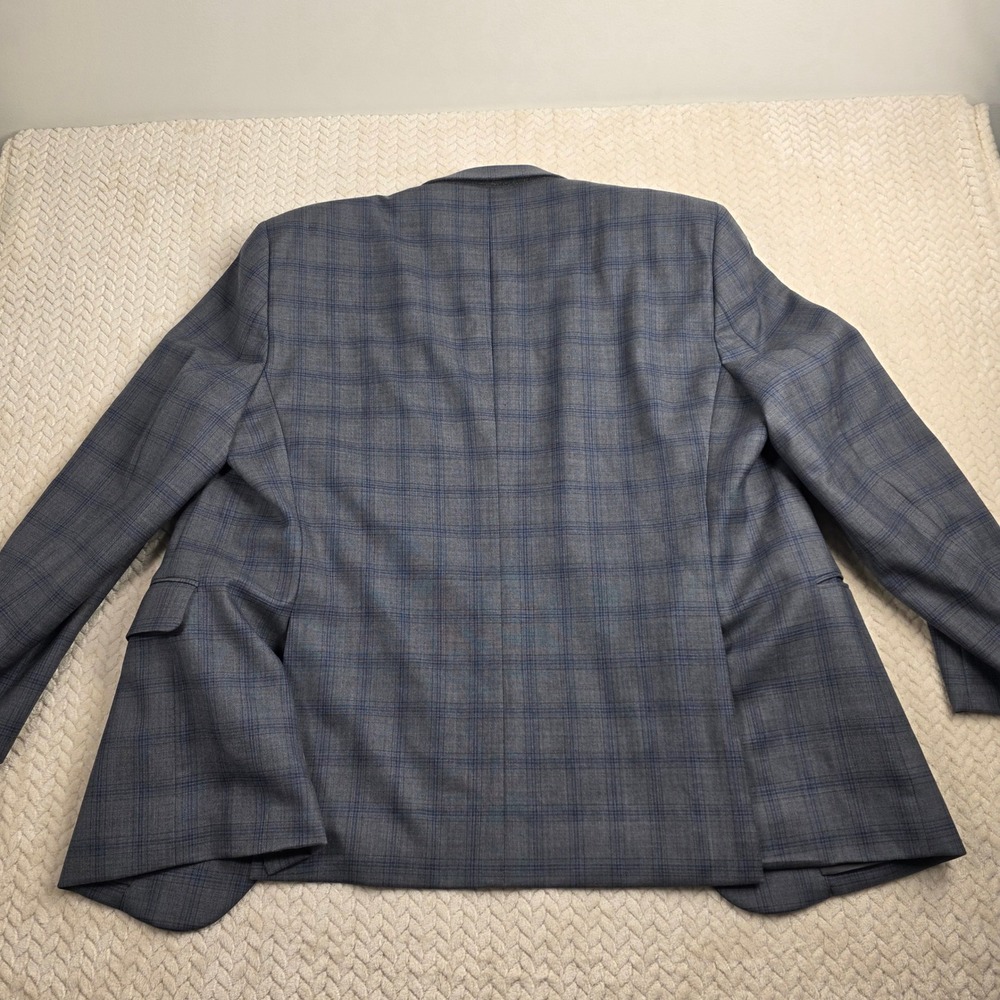 Jos A Bank Traveler Blazer Mens 48R Grey Blue Plaid 100%‎ Wool Jacket - Picture 8 of 9